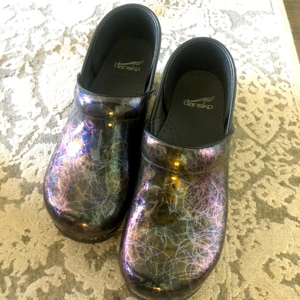 Dansko women’s shoes blue swirl